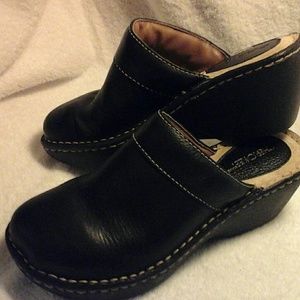 Cherokee clogs shoes